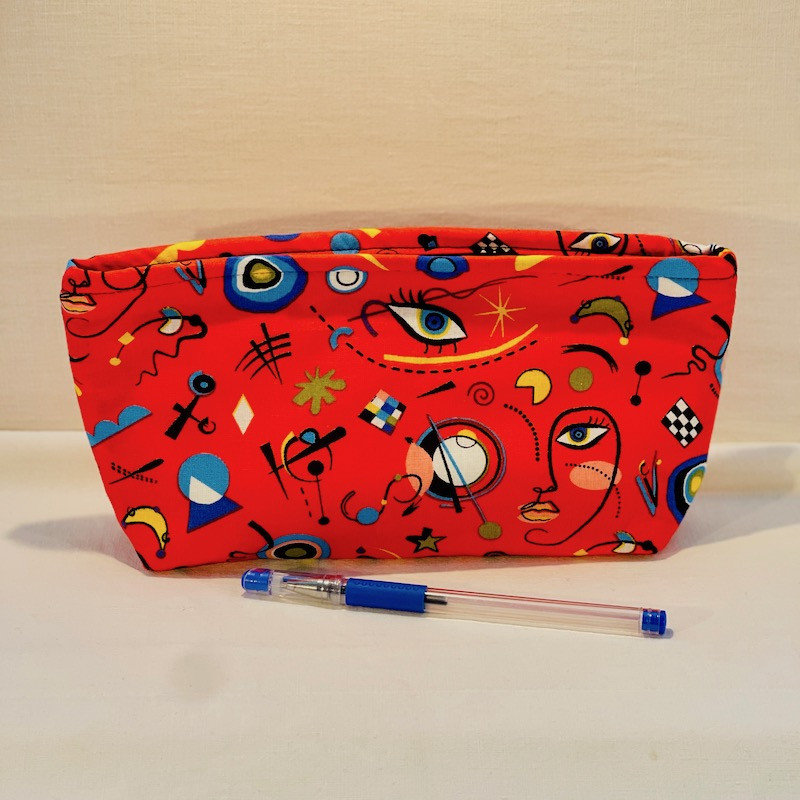 Trousse de maquillage ou trousse à crayons