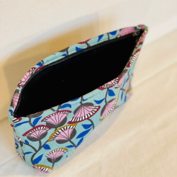 Trousse de maquillage ou trousse à crayons