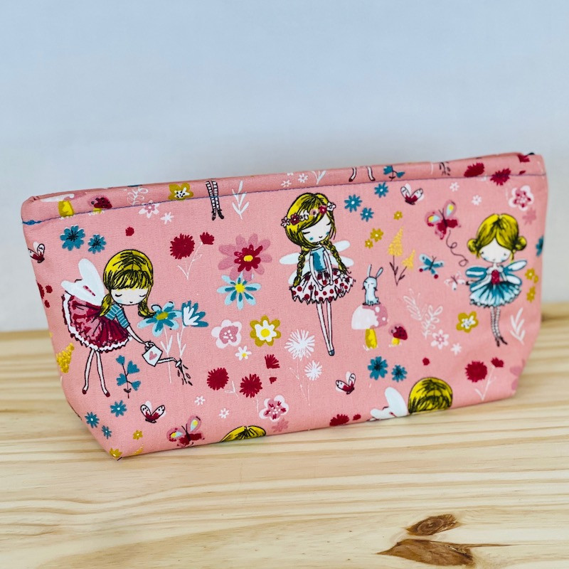 Trousse de maquillage ou trousse à crayons